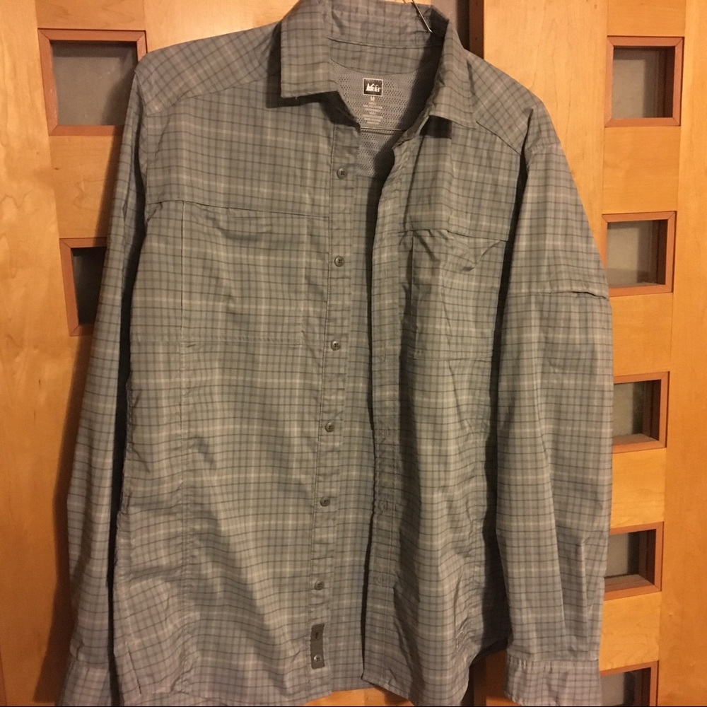 REI Travel/Hiking Long Sleeve, M